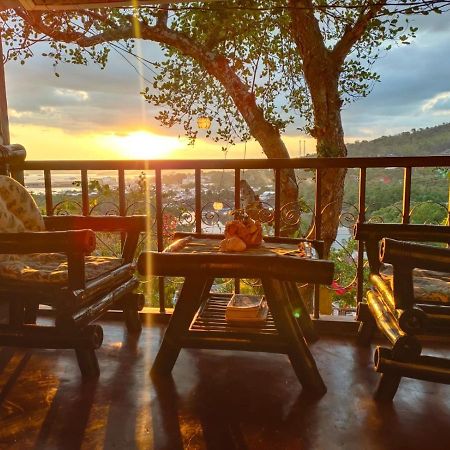 Purple Homestay Hillside コロン エクステリア 写真